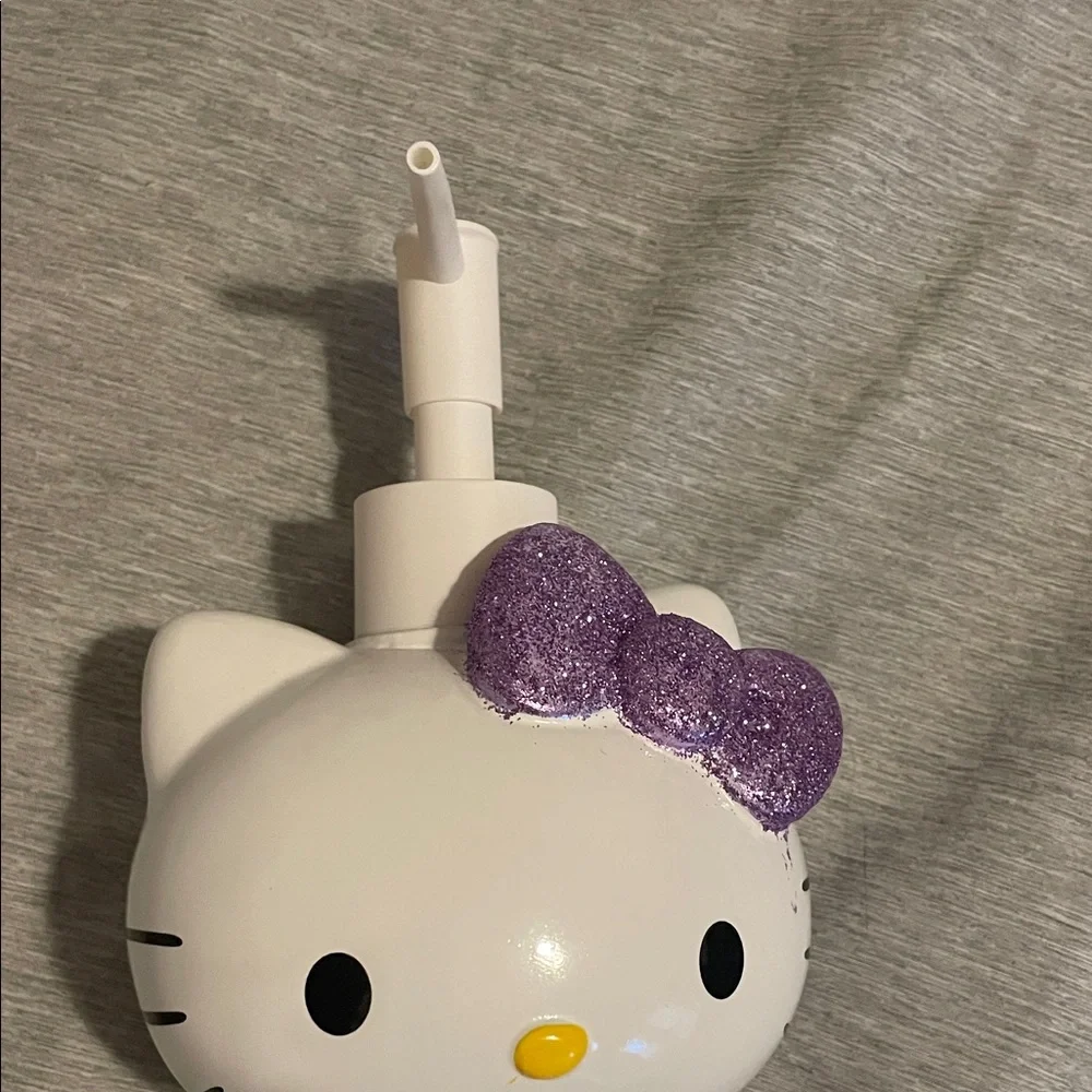 Sanrio Hello Kitty Purple and White Soap Dispenser